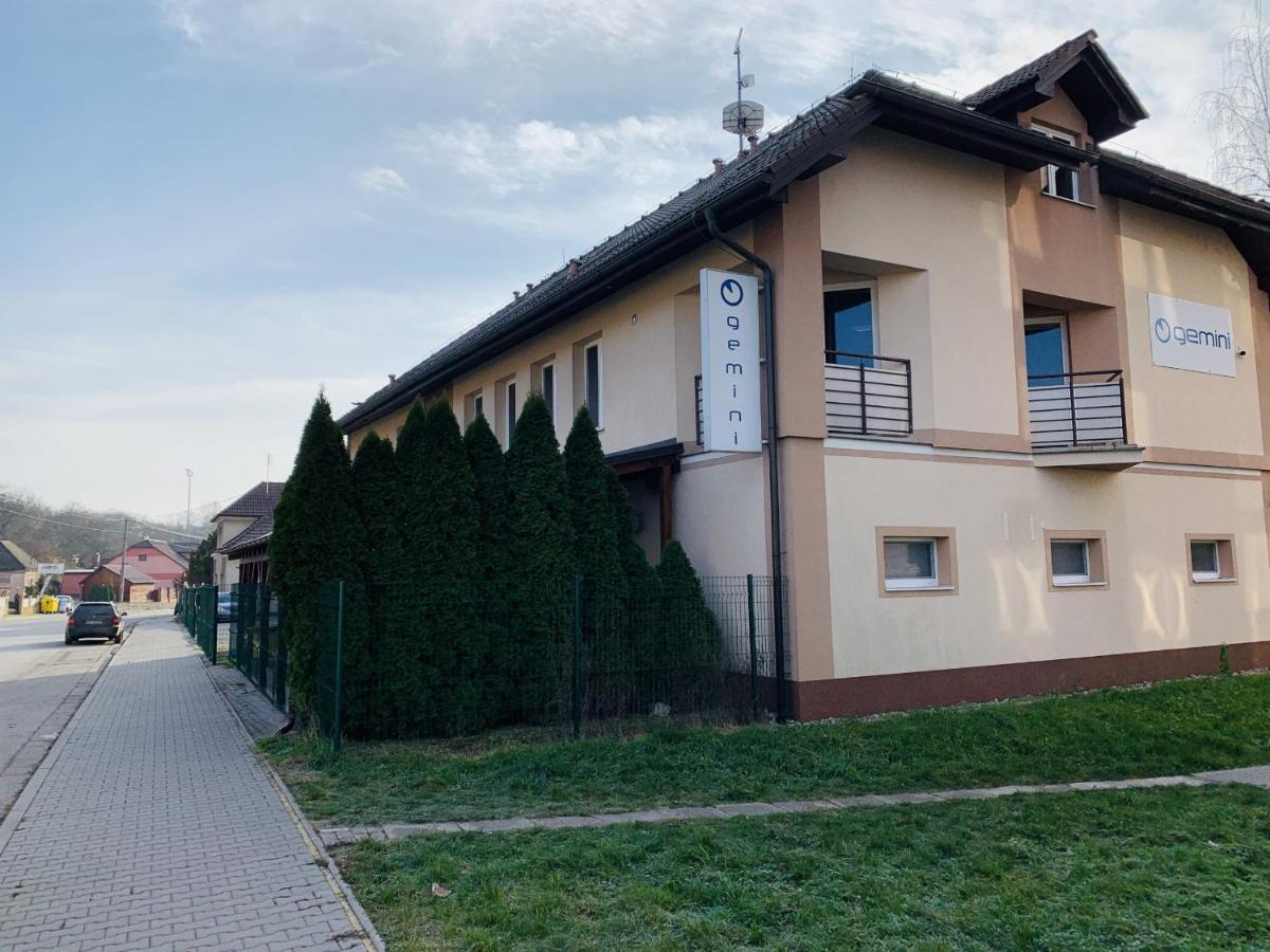 Ubytovna Gemini Stará Turá Exteriér fotografie
